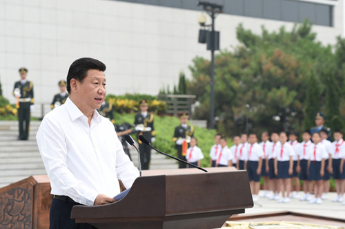 7月7日，中共中央总书记、国家主席、中央军委主席习近平出席纪念全民族抗战爆发77周年纪念仪式并发表重要讲话。新华社记者 马占成 摄