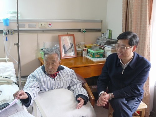 书记慰问丁公量
