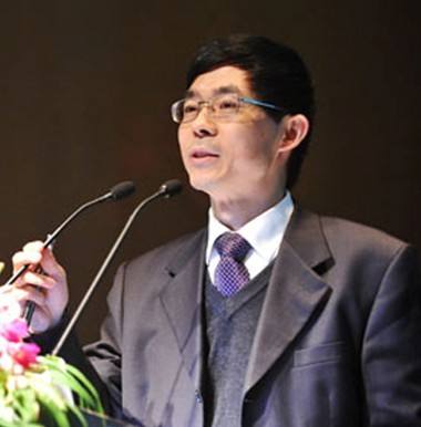 何建华