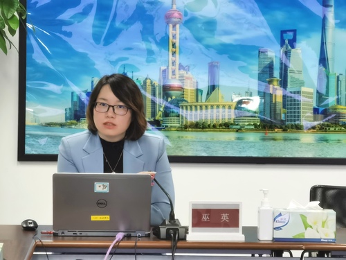 （巫英）讲课照片