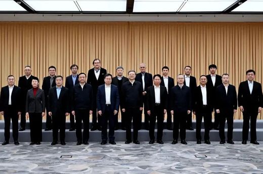 陈吉宁会见2025年上海地区新增院士和部分高层次人才代表